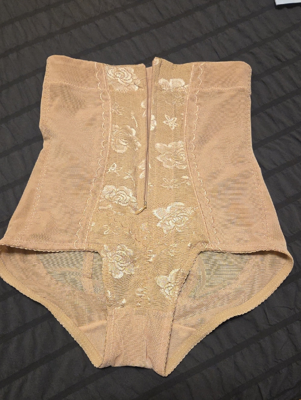 High-Waist Shapewear Briefs in Nude